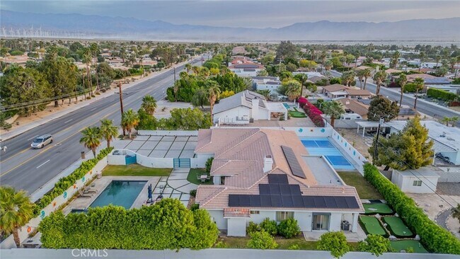 Building Photo - 2932 N Sunrise Way