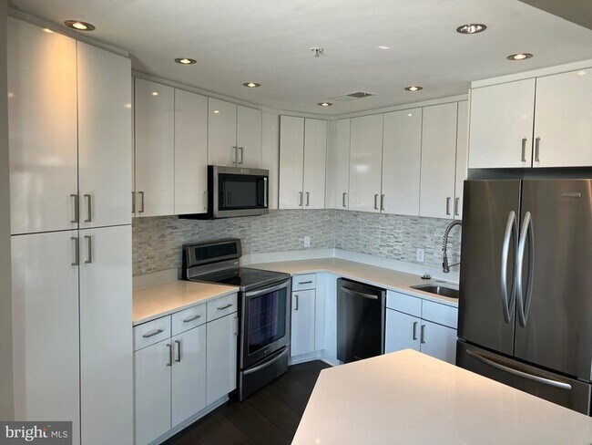 Building Photo - 3409 Wilson Blvd