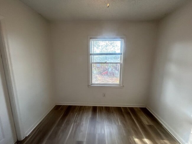 Building Photo - 1723 Stahl St