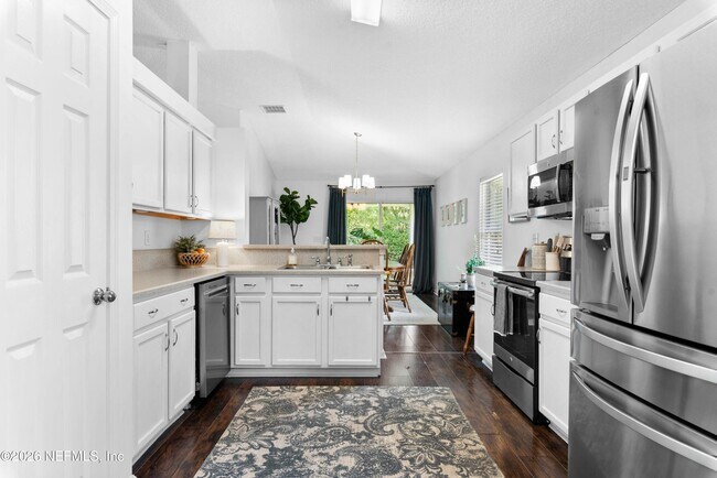 Building Photo - 1442 Laurel Oak Dr