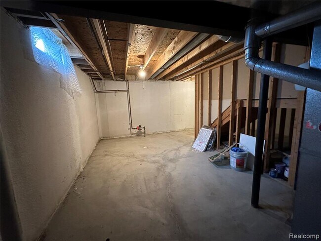 Building Photo - 4446 Sherwood Cir