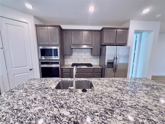 Building Photo - 15206 Cortines Ct