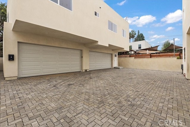 Building Photo - 642 E Fairview Blvd