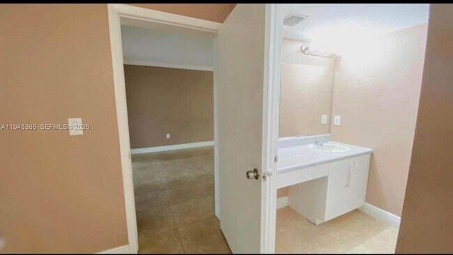 Building Photo - 15241 SW 80th St