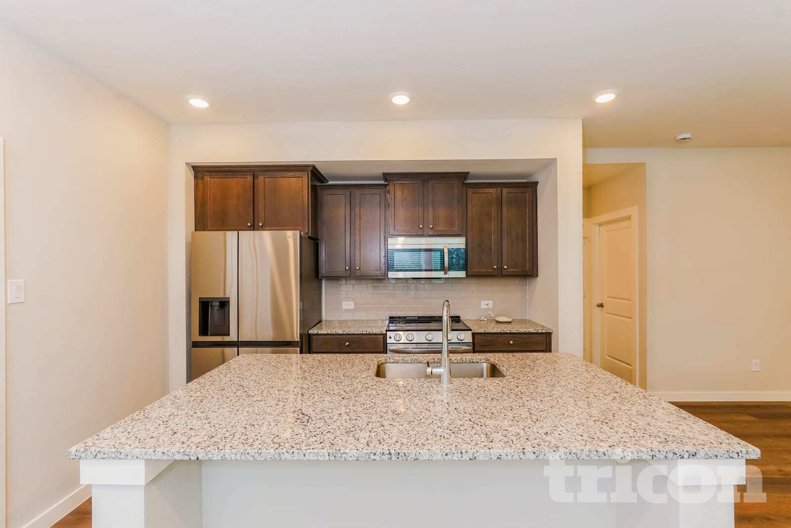 Building Photo - 8216 Howell Oak Dr