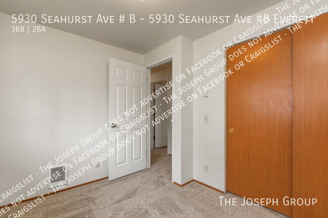 Building Photo - 5930 Seahurst Ave