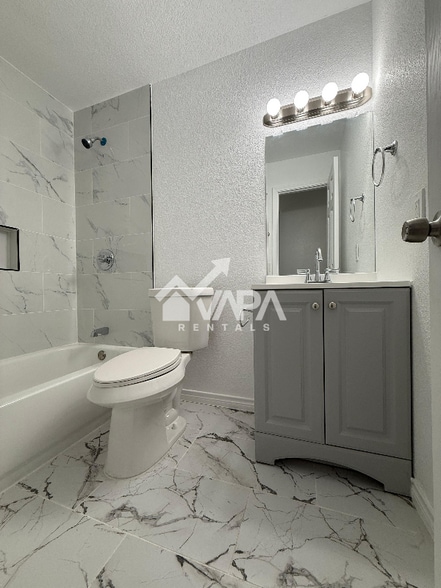 Building Photo - 11154 El Sendero St