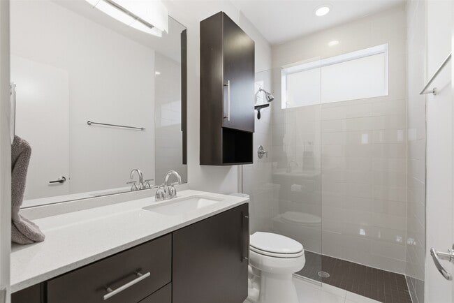 Building Photo - 4704 Crawford St