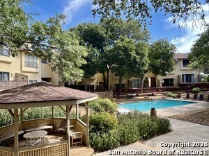 Building Photo - 8642 Fredericksburg Rd