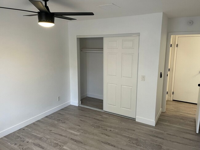 Building Photo - Experience easy living in this bright and ...