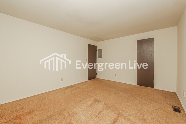 Building Photo - 8287 Mt Carmel St