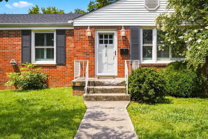 Building Photo - 122 Hammond Ave
