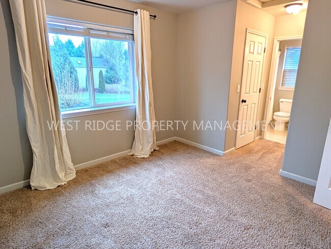 Building Photo - 6154 NW Sickle Terrace