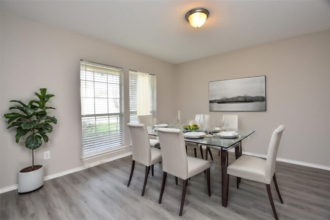 Building Photo - 3935 Carters Lake Dr