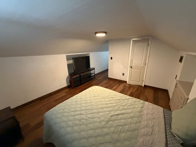 Building Photo - 1707 N Charles St