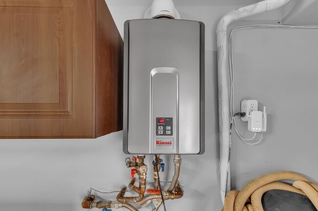 Building Photo - 26404 S Vermont Ave