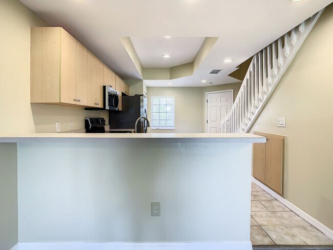 Building Photo - Deep Creek Townhome - Golf Course View (ONE FREE MONTH RENT FOR QUALIFIED APPLICANTS!)