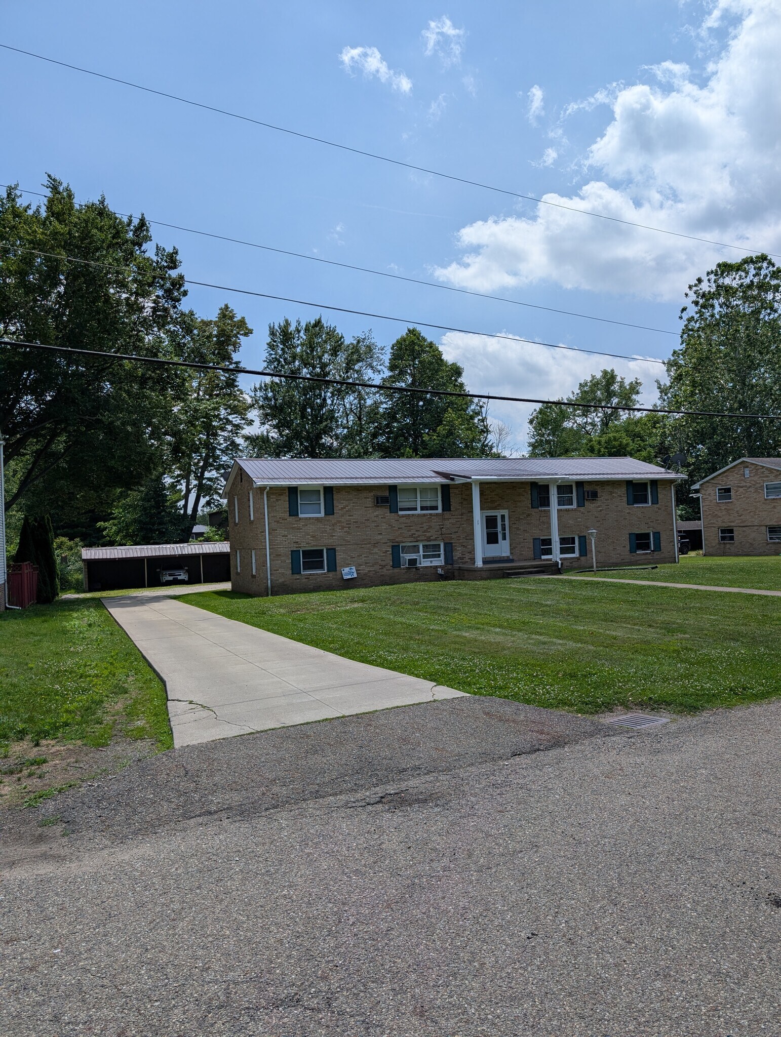 Building Photo - 292 Kennedy St