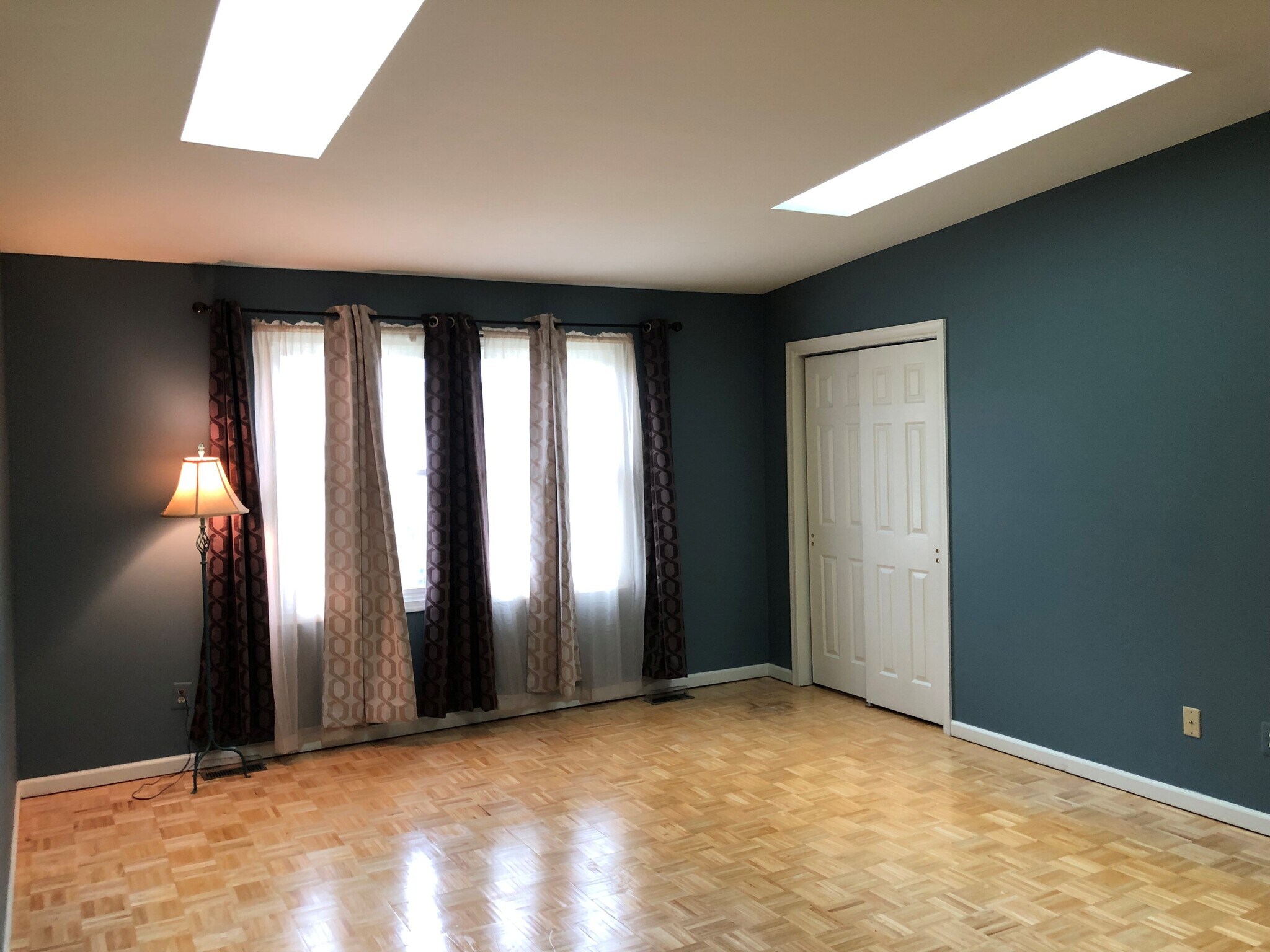 Master Bedroom - 842 Belmont Dr