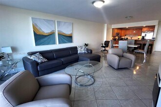 Building Photo - 2101 S Ocean Dr