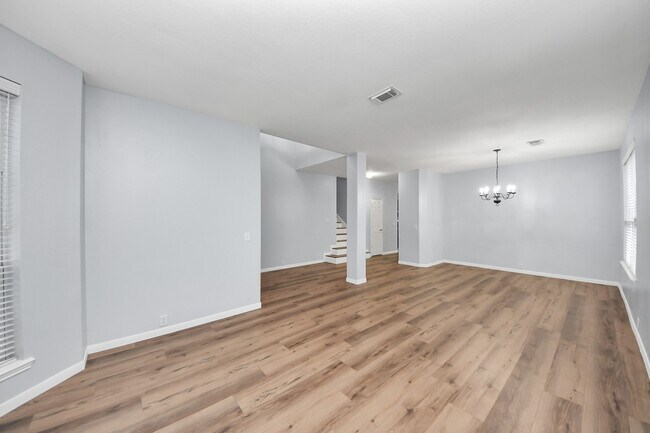 Building Photo - 9002 Sundown Dr