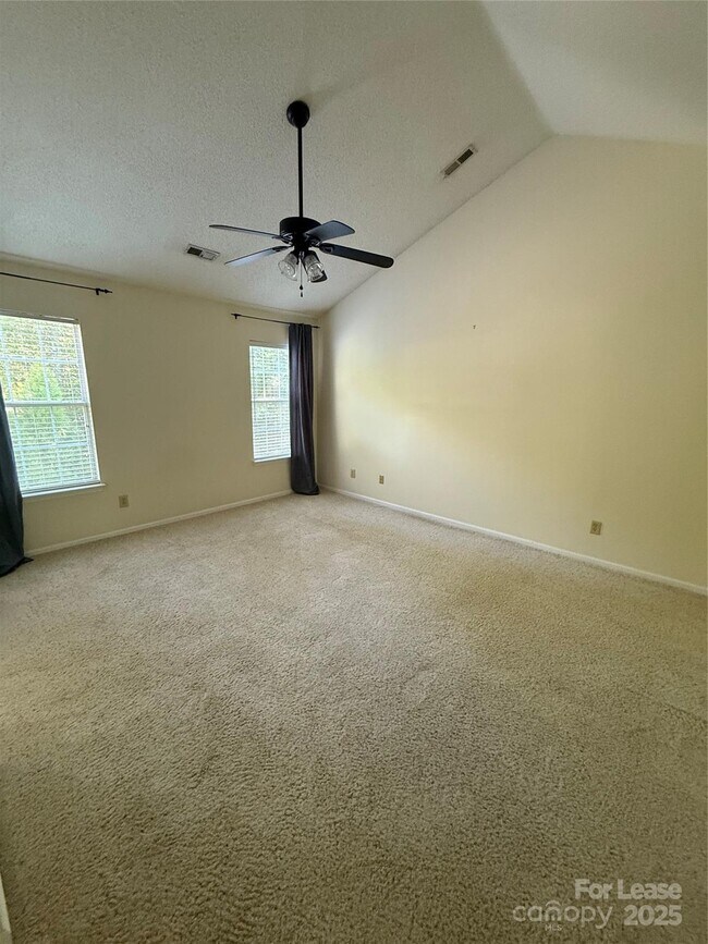 Building Photo - 9001 Warbler Ct