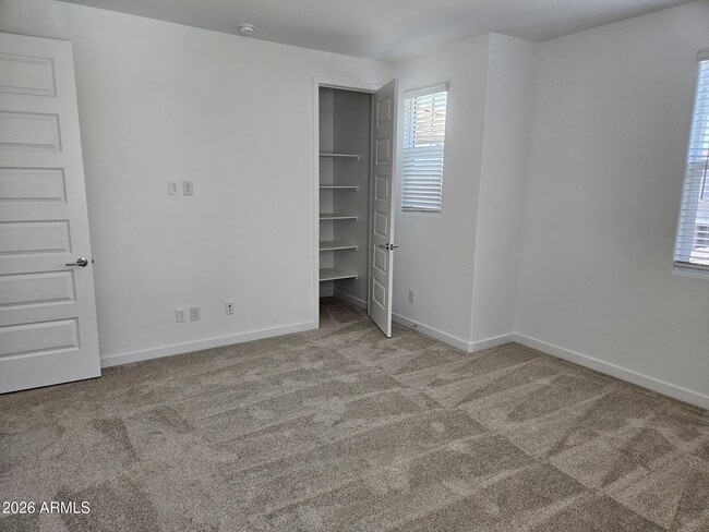 Building Photo - 3353 S Primrose