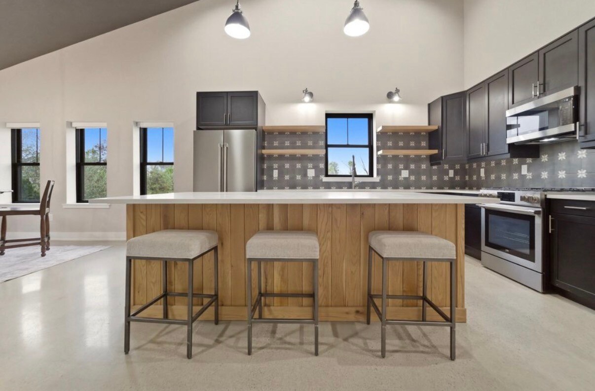 kitchen - 331 Cherryhill St