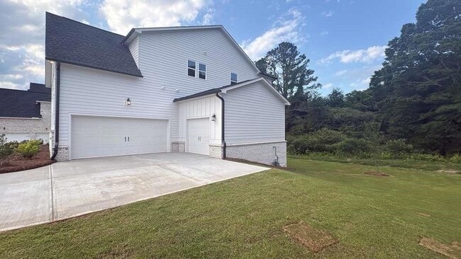 Building Photo - 5365 Travers Ln