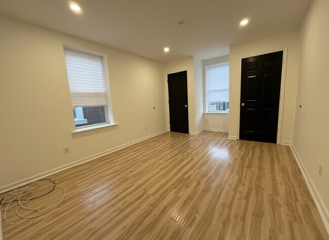 Building Photo - 615 S Conestoga St