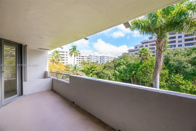 Building Photo - 161 Crandon Blvd