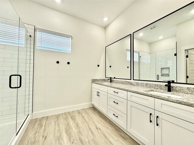 Building Photo - 8513 Shoreham