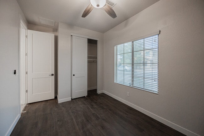 Building Photo - 42381 W Mira Ct