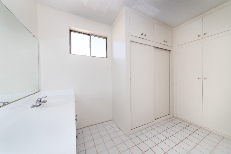 Building Photo - 410 W Regent St