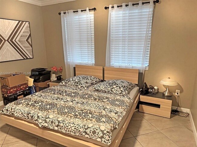 Building Photo - 154 SE 23rd Terrace