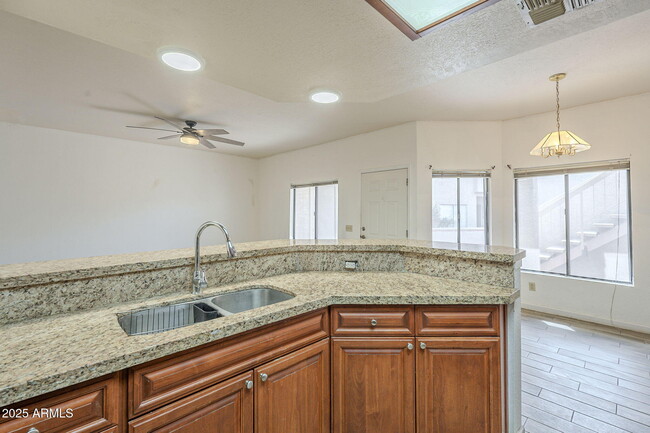 Building Photo - 11666 N 28th Dr