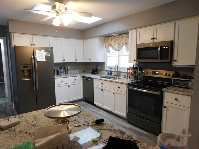 Building Photo - 103 Boatswain Dr