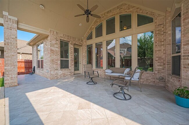 Building Photo - 16818 Calcots Dr