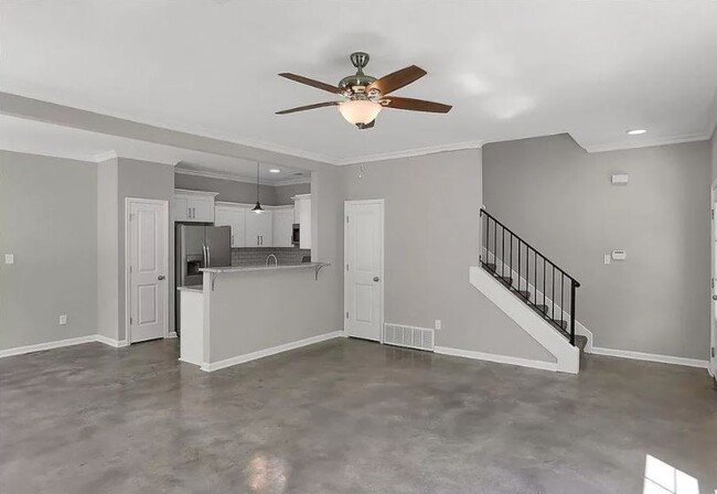 Building Photo - 5018 Wilburn Ave