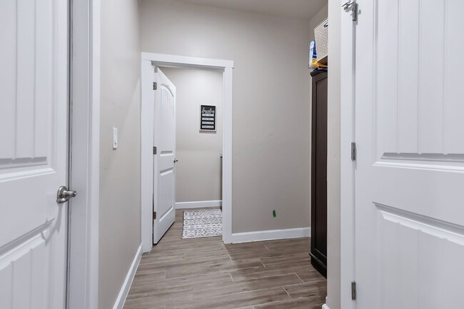 Building Photo - Beautiful 4 bedroom home with Solar Panels