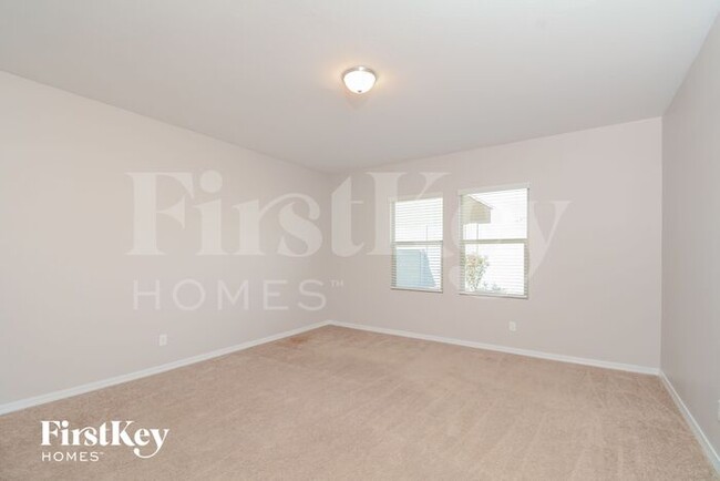 Building Photo - 228 N 199th Ln