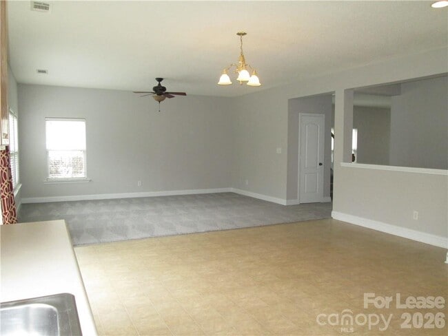 Building Photo - 12623 Cumberland Cove Dr