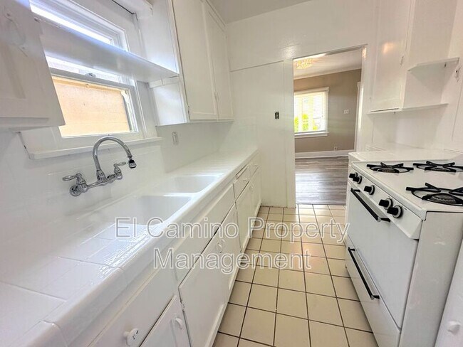 Building Photo - 5758 Pickering Ave