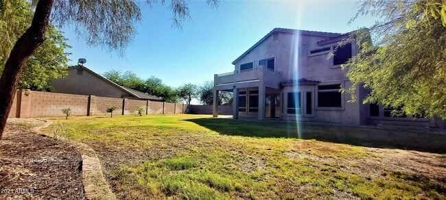 Building Photo - 3741 N Ladera Cir