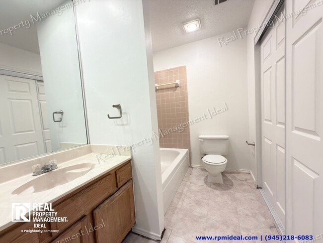 Building Photo - 1801 Quail Run Dr