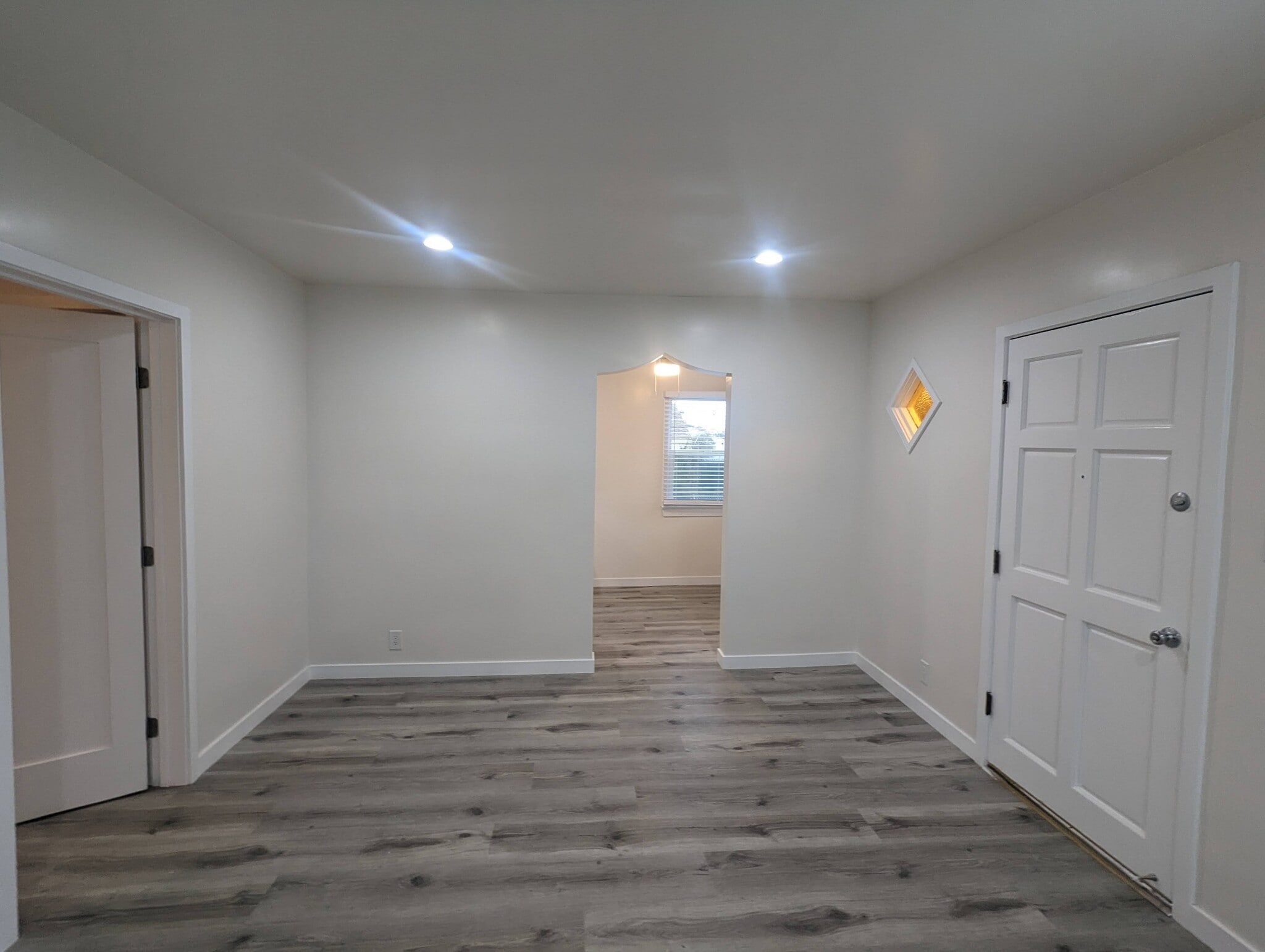 Building Photo - 648 Rose Ave