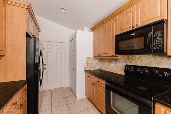 Building Photo - 9841 Las Casas Dr