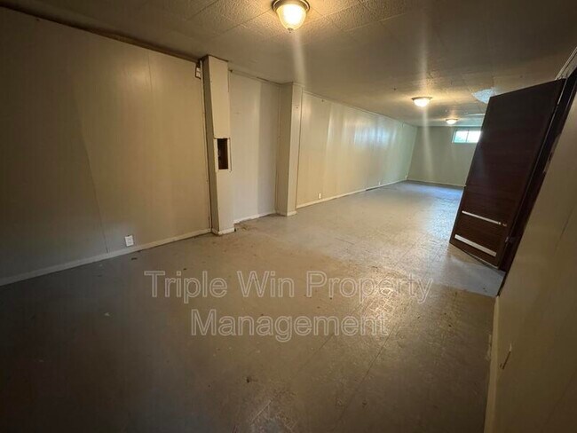 Building Photo - 10440 Gardo Ct