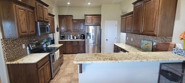 Building Photo - BEAUTIFUL HOME IN PROVIDENCE ADDITION