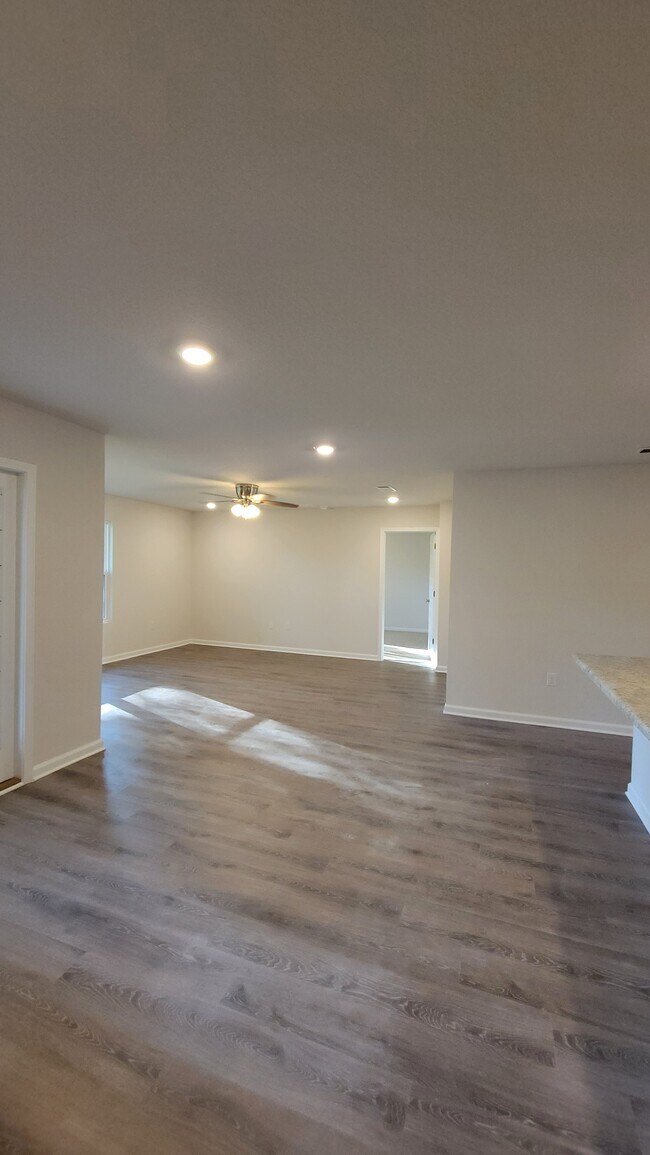 Dining Area - 5402 Peach Dr